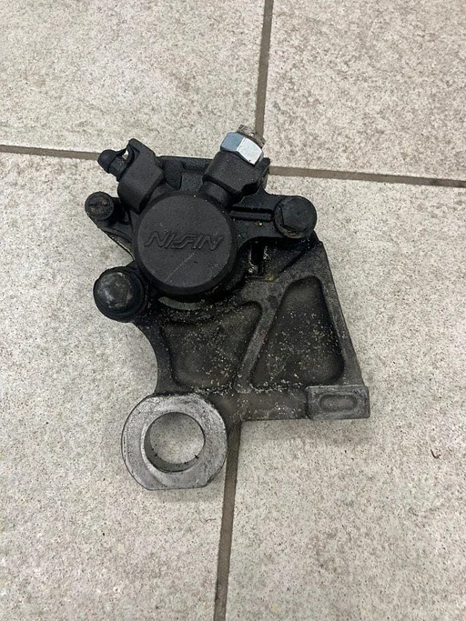 Achter remklauw voor de Yamaha R6 2006 2007 RJ11 achterrem achterremklauw rj11 rj15 202301