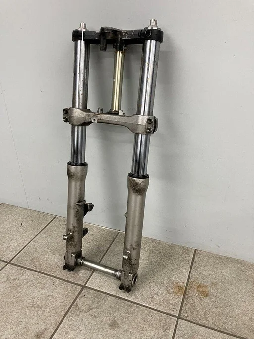 Vorvork met T-stuk en kroonplaat Suzuki GSXR 600 SRAD 1996 2000 GSX-R vork vorken voorvorken 202309