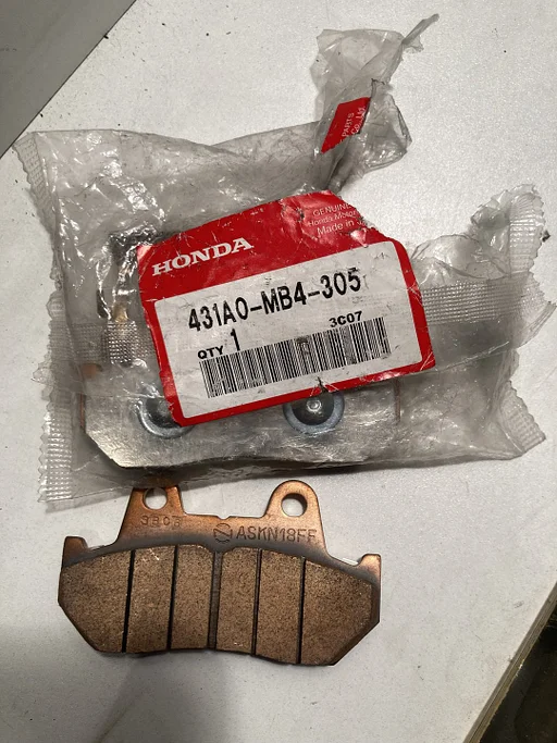 Originele Honda remblokken set Honda CBR 750 1000 VFR XL transalp  voorremblokken NOS MCB 571 FA 124 remblokje 202328