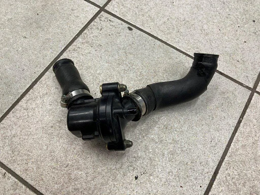 Thermostat Yamaha YZF-R1 RN12 2004 - 2006 thermostat housing cooling system