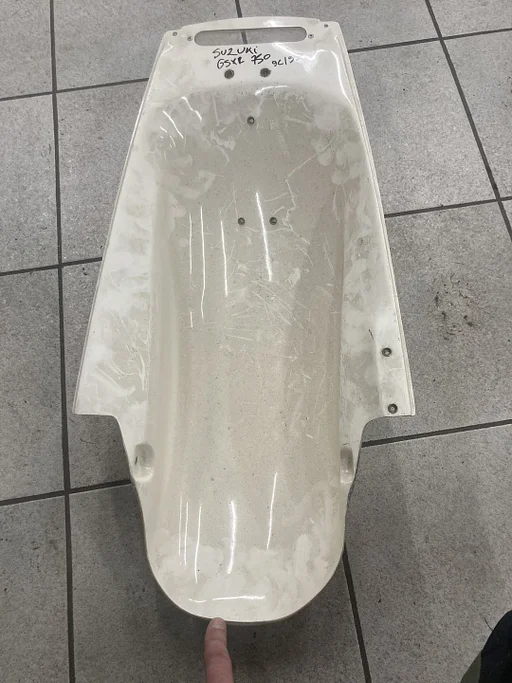 undertail Suzuki GSXR 750 W 1992 - 1993 spatbord under tail accubak GSX-R 750