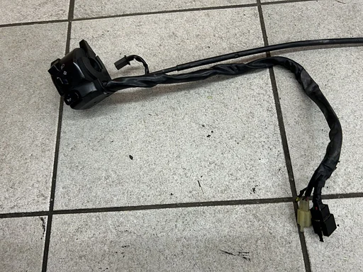 Stuurschakelaar links voor de Kawasaki ZZR 1200 2002 - 2005 ZZR1200 handvat linkse linker 2024007
