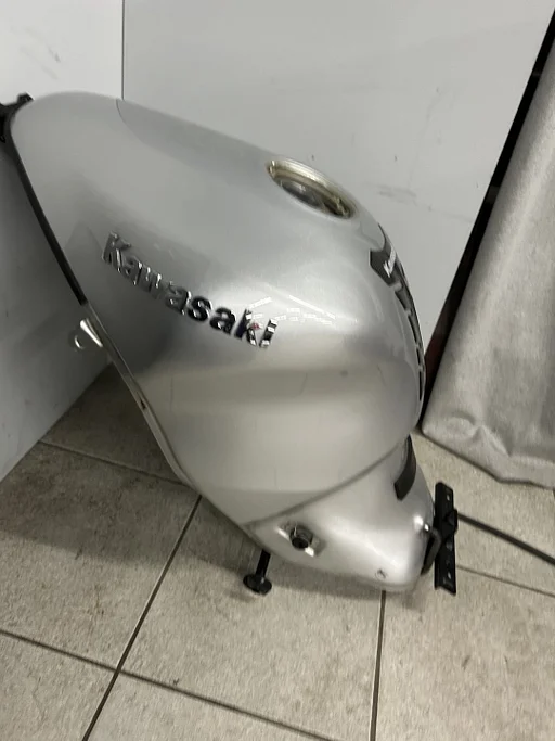 Tank voor de Kawasaki ZZR 1200 2002 - 2005 ZZR1200 benzinetank brandsatoftank 2024007
