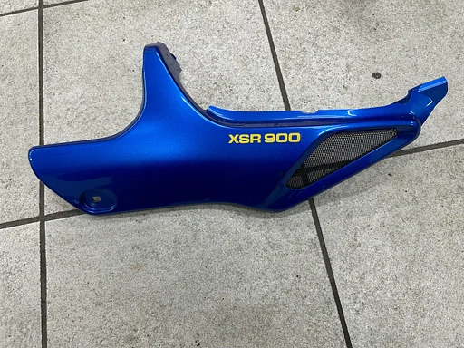 zijkap links voor de Yamaha XSR 900 2022 - 2023 XSR900 kuipdeel kap zijkap 2024011