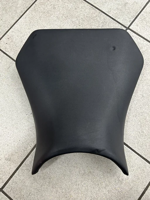 Seat Yamaha YZF-R1 2000 - 2001 RN04 rider seat saddle