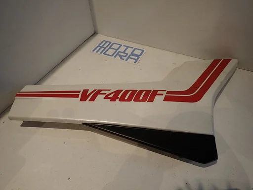 Nieuw origineel kapje Honda VF400F 1982-1985 VF 400 F VF400 F zijkapje zijkap framekap  83600-KE7-0000  2024018