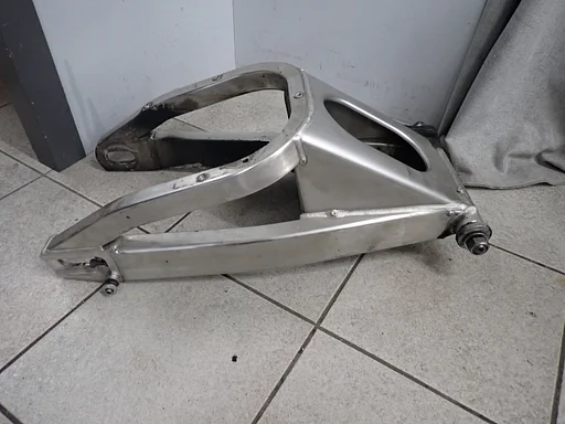 Forcellone Yamaha YZF-R1 1998 - 2001 RN01 RN04 braccio posteriore swingarm