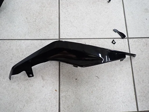 achterkap rechts voor de BMW S1000XR 2015 - 2019 K49 S 1000 XR kontkap kuip kontje achter  K49 S 1000 XR 2024024