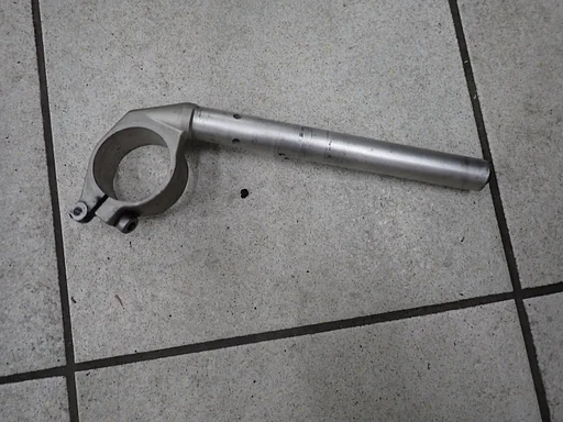 Rechter Stummellenker Yamaha YZF-R1 RN12 2004 - 2006 Clipon rechts Lenkerhälfte Griff