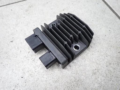 Spanningsregelaar voor de Honda NC700 X 2011 - 2015 NC 700 spanningregelaar rectifier gelijkrichter 2024029
