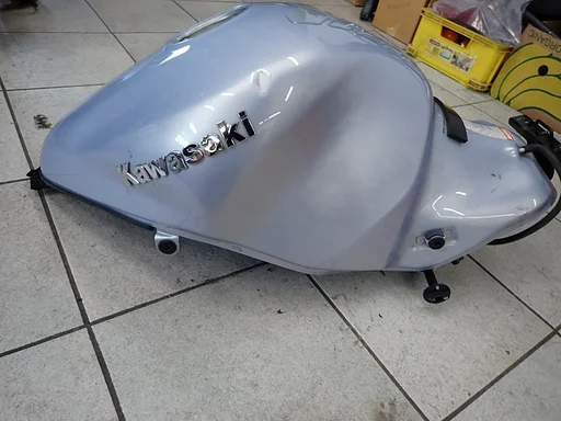 Tank voor de Kawasaki ZZR 1200 2002 - 2005 ZZR1200 benzinetank brandstoftank 2024031