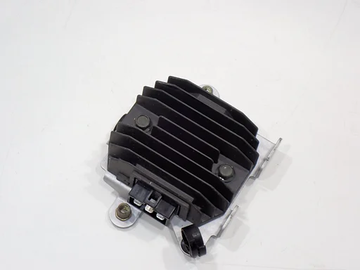 Yamaha FZ6 2004 - 2006 spanningsregelaar gelijkrichter rectifier FZ6 FZ 6 Fazer FZ6S FZ6N