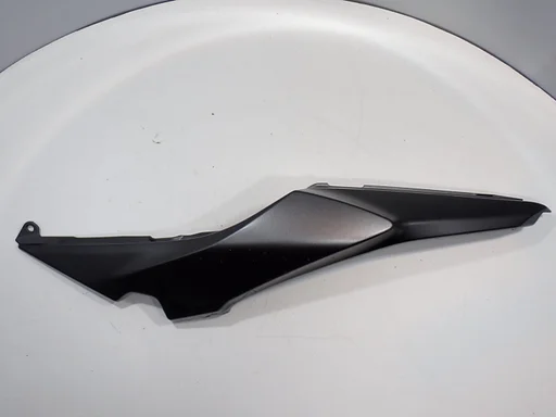 Kontkap links voor de Kawasaki Ninja 650 2020 - 2021 kuipdeel linkse linker kont kuipdeel zijkap achterkap  2024027