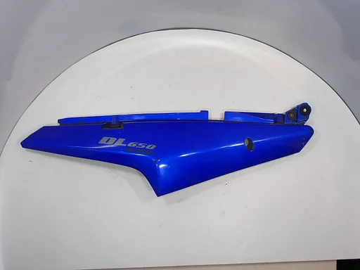 Kontkap rechts voor de Suzuki DL 650 V-strom 2003 - 2011 DL650 rechter rechtse kuipdeel kont kap kuip achterkuip 2024027