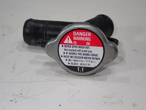 Radiateurdop voor de Honda CBR 1000 RR 2004 - 2007 SC57 fireblade CBR1000RR koelvloeistof vuldop 2024018