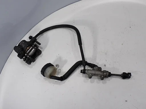 Achterremklauw voor de Honda CBR 600 F4i 2001 - 2006 pc35 sport achterrem remklauw achter rempomp2024027