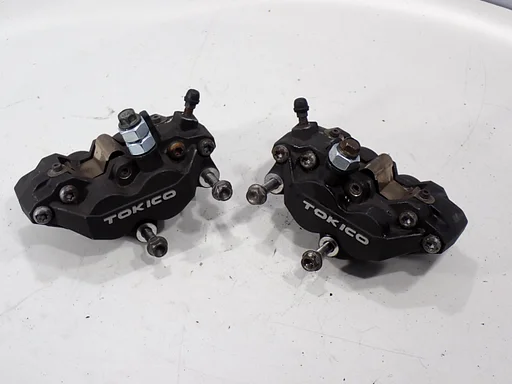 Voorremklauwen voor de Suzuki GSR 600 2006 - 2010 GSR600 remklauw remklauwen voorremklauw voorrem 2024027