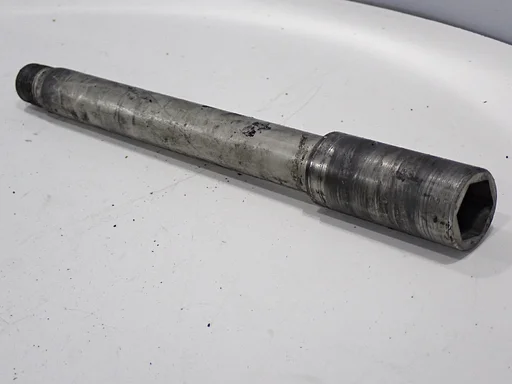 Vooras voor de Suzuki GSR 600 2006 - 2010 GSR600 voorwielas voorwiel as 2024027