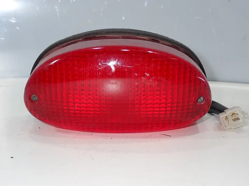 Achterlicht voor de Yamaha TDM 850 1996 - 2001 4TX achter licht lamp achterlamp remlicht 24027