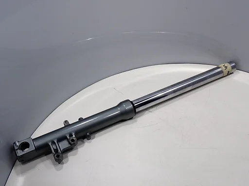 Voorpoot links voor de Kawasaki ZZR 600 1993 - 2002 linker linkse voorvork poot vorkbeen vorkpoot ZZR 600 NR3 2024048
