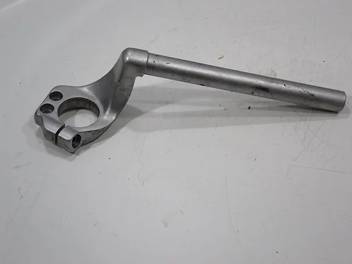 Rechter Clip-On voor Triumph Sprint ST 1999 - 2005 955 rechte Lenkstange Clip-On 2024027