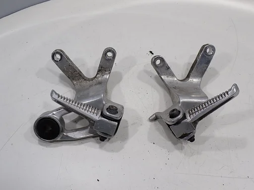 Duo-Fußstützen für die Yamaha YZF1000R Thunderace 1996 – 2001 – 2025006