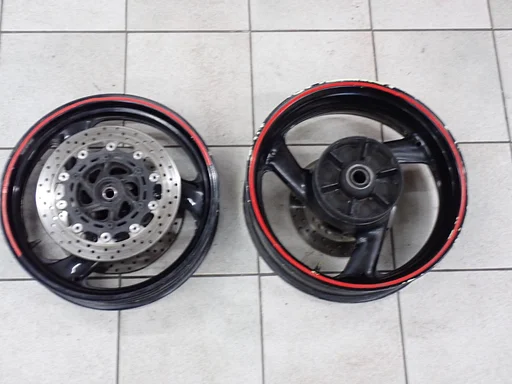Felgen satz für die Yamaha YZF 1000 R 1996 - 2001 Thunderace YZF1000R, Vorder- und Hinterradfelgen 2025006
