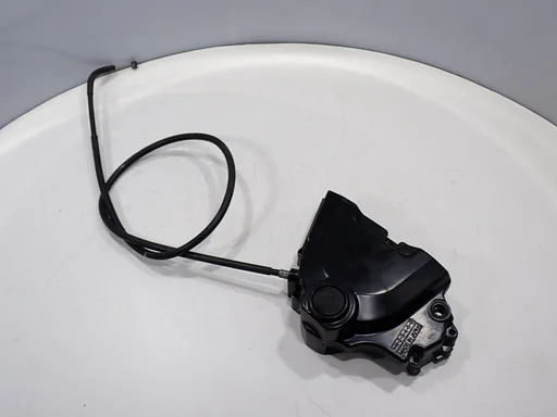 voortandwieldeksel voor de Yamaha Fazer 600 2001 - 2003 fzs600 tandwieldeksel voortandwiel deksel 2024018