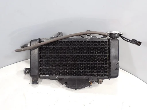 rechter radiateur voor de Honda VTR 1000 2001 - 2006 VTR1000F firestorm superhawk radiator rechts rechtse koeler