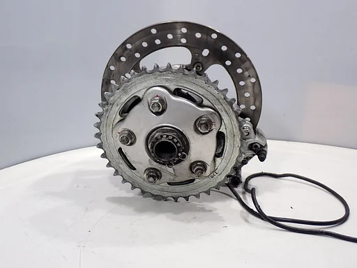 Ducati 848 2008 - 2010 Hinterachse komplett kleine Nabe Kettenradträger Bremsscheibe Superbike