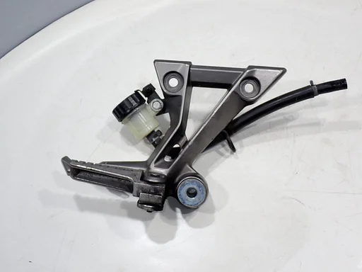 Soziusfußraste rechts / Beifahrerfußraste Kawasaki Ninja 300 2013 - 2017 ZX300 mit Auspuffhalter