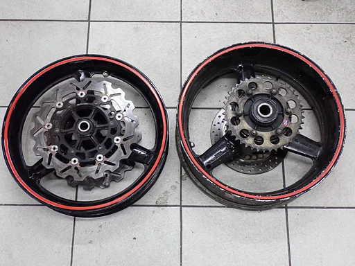 Kompletter Felgensatz Yamaha YZF R1 1998 - 2001 RN01 RN04 Räder Felgen Satz