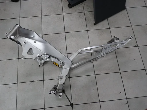 Frame voor Yamaha YZF R1 1998 - 1999 RN01 NL kenteken kader 2025030