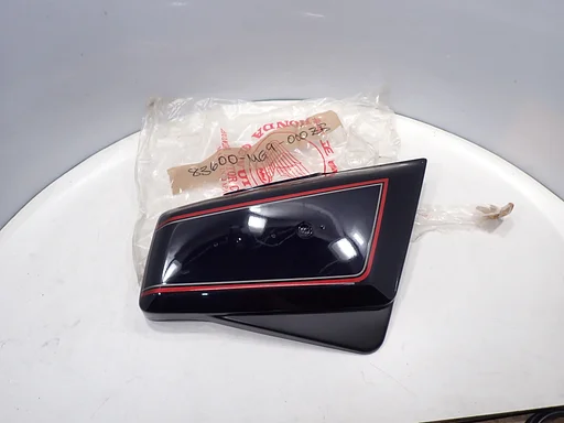 Tapa de maleta nueva original para Honda GL1200 1984 - 1987 Goldwing panel lateral trasero tapa lateral 81250MG9770 NOS 2024040