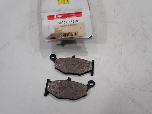 Suzuki GSX-R600 / GSX-R750 K6 - K9 2006 - 2009 hintere Bremsbeläge Hinterradbremse OEM 69101-44810