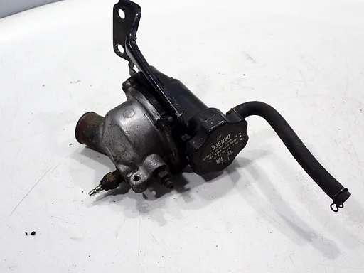 Kawasaki GPX 750 1986 - 1990 thermostat housing thermostat temperature sensor GPX750R GPX 750 R Ninja