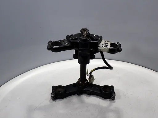 Kawasaki GPX 750 1986 - 1990 t-stuk met bovenste kroonplaat contactslot GPX750R onderste kroonplaat vorkbrug GPX 750 R GPX750 Ninja