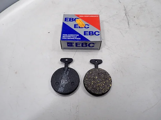 EBC FA011 Bremsbeläge für Yamaha RD250 RD350 RD400 XS360 XS650 TX500 – NOS – Bremsbelagsatz