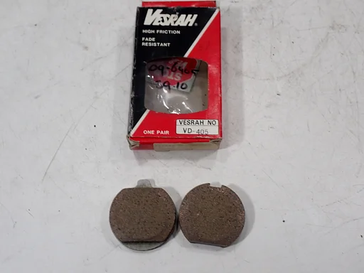Vesrah VD405 Bremsbeläge für Kawasaki Z650 Z750 – NOS – Bremsbelagsatz (EBC FA037 Ersatz)