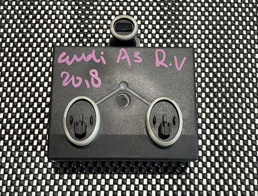 AUDI A3 CENTRALE DEURVERGRENDELING MODULE RECHTS VOOR 5Q0959592