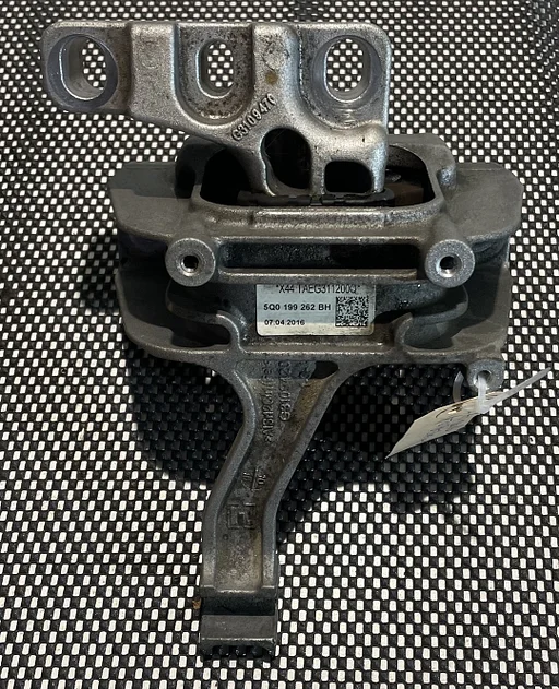 AUDI A3 MOTORSTEUN 5Q0199262BH