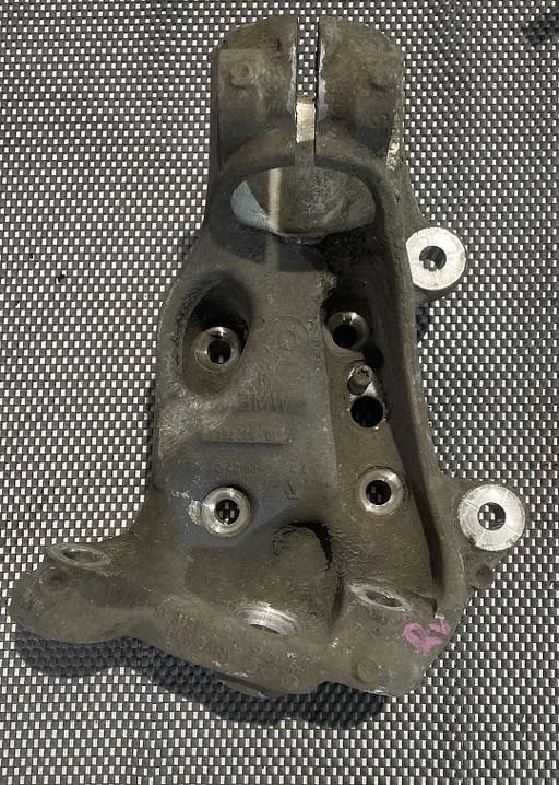 BMW F20 FUSEE RECHTS VOOR 6792285