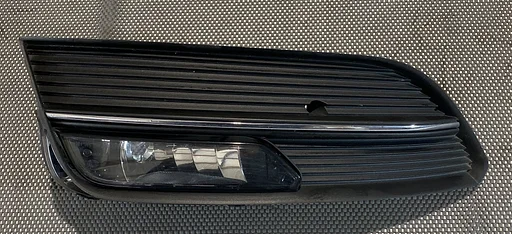 AUDI A3 MISTLAMP + AFDEKKAP LINKS 8V0941699C