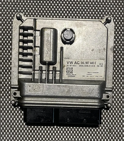 VW GOLF VII COMPUTER MOTORMANAGEMENT 04L907445E