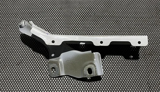 AUDI Q2 MOTORKAP SCHARNIER 81A823302