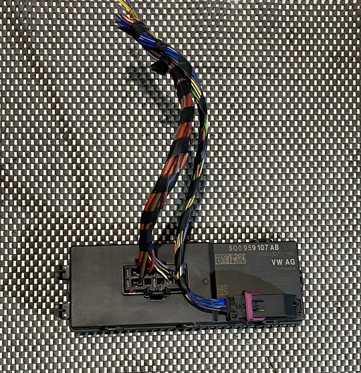 AUDI A3 TAILGATE CONTROL MODULE 5Q0959107AB