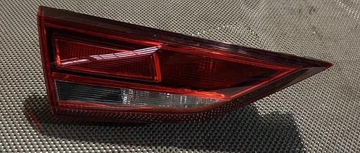 AUDI A3 ACHTERLICHT LINKS 8V5945075