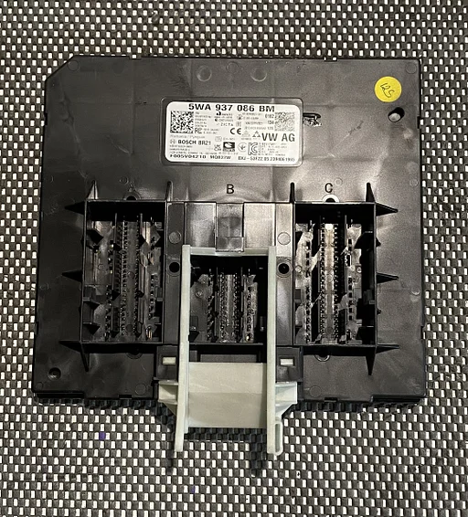 VW GOLF VIII BODY CONTROL MODULE 5WA937086BM