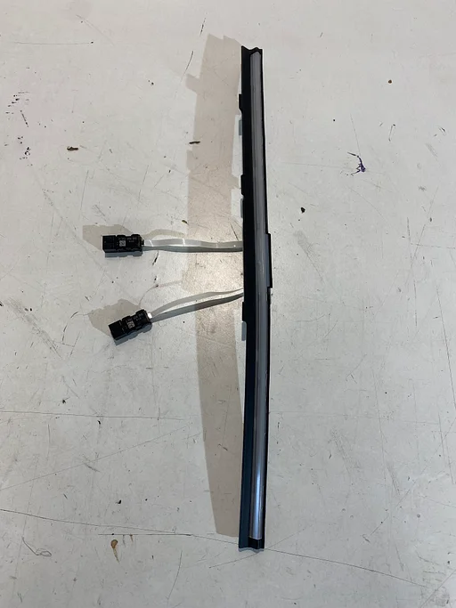 VW GOLF VIII SIERSTRIP DASHBOARD MET LICHT 5H1947096