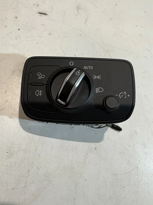 AUDI A3 8V LICHTSCHAKELAAR 8V0941531AR
